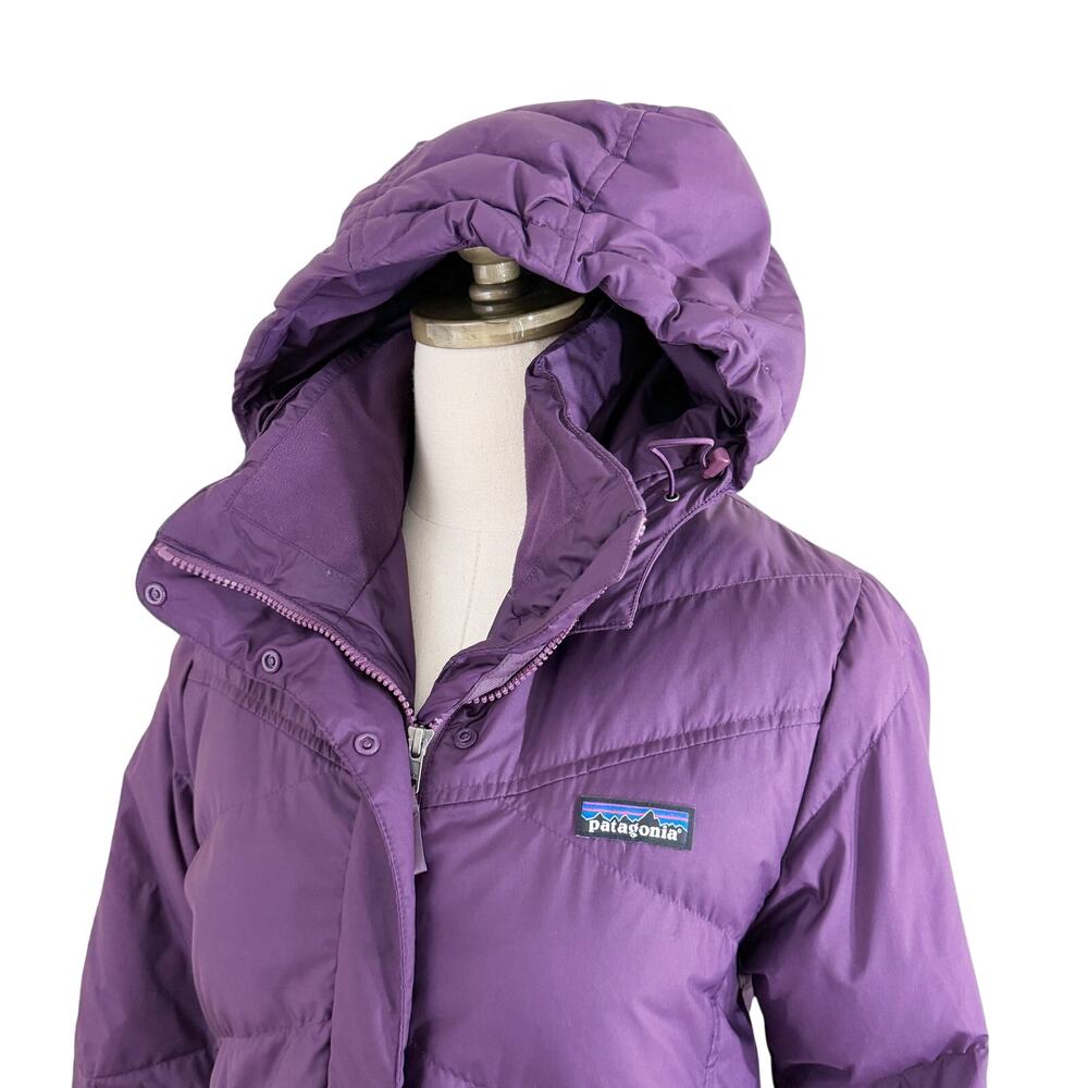 Patagonia Dark Purple Hooded Down Fill Parka Women's Medium Zip Up/Snap Closure - Picture 2 of 10